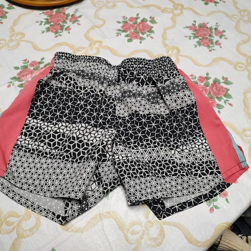 Nike Dri-Fit Black Multi-Color Shorts Size Girl's L